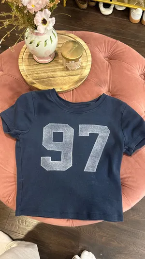 hollister baby tee thumbnail 2