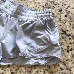 Lululemon Hotty Hot High-Rise Lined Short Women's 6 light Blue W7AUSR Athleisure thumbnail 3