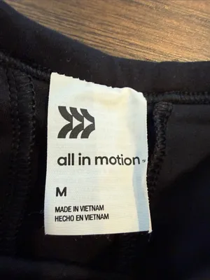 all in motion Black High-Neck Crop Tank Size Medium - P25 thumbnail 3