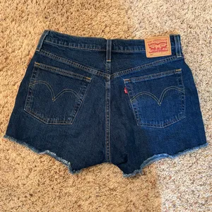 Levi’s 501 Raw Fray Cutoff Hem Dark Wash Denim Jean Shorts Button Fly Size 30 thumbnail 11