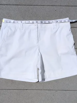 LOFT White Chino Shorts | Loft Size 10 White Shorts 6in Inseam thumbnail 4