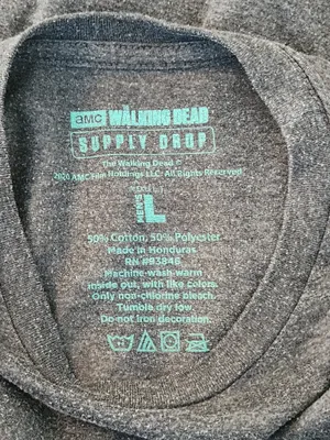 The Walking Dead Supply Drop Oceanside Cabin Motor Court Graphic Tee Size Large thumbnail 7