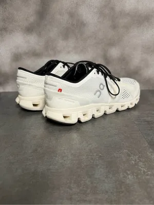 On Running Cloud X Women's White/Black Running Shoes Size 7.5 thumbnail 8