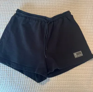 Black Shorts Amazon Flowy thumbnail 1