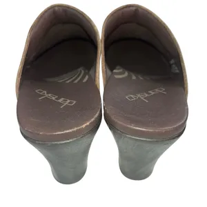 Dansko Women’s Rae Distressed Studded Brown Leather Heeled Clog US 38 EU 7.5‎ thumbnail 3