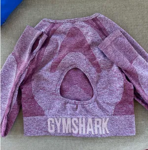 Gymshark Long Sleeve Crop Top thumbnail 2