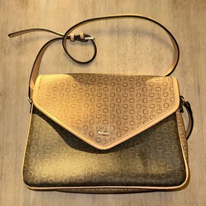 Guess Purse thumbnail 1