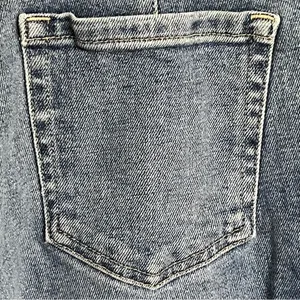 Hollister Jeans Curvy Ultra High Rise Mom Jeans Belted Raw Hem Size 7 Regular‎ thumbnail 11