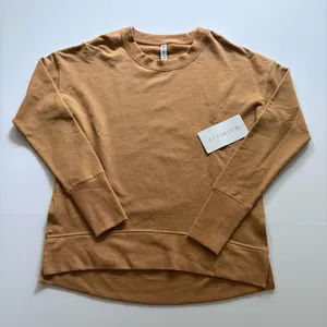 NWT! Athleta Crewneck Sweatshirt in Tuscan Gold thumbnail 4