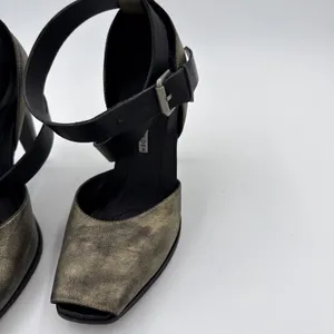 Vera Wang Lavender Metallic & Black Leather Strappy Heel Sandals Size 8.5 thumbnail 2