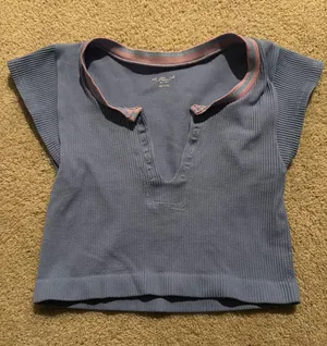 Urban Outfitters go for gold top thumbnail 1