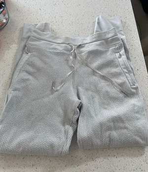 Lululemon Joggers thumbnail 1