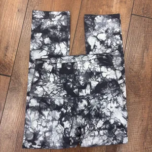 Lululemon Wunder Under Crop High-Rise Tight *Dual Shibori Full-On Luxtreme Sz 2 thumbnail 4