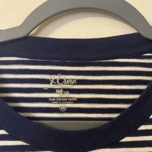Womens J. Crew Slub Cotton Blue White Striped Long Sleeve Pocket Tee Size Medium thumbnail 2