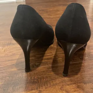 Stuart Weitzman black round toe heels thumbnail 6