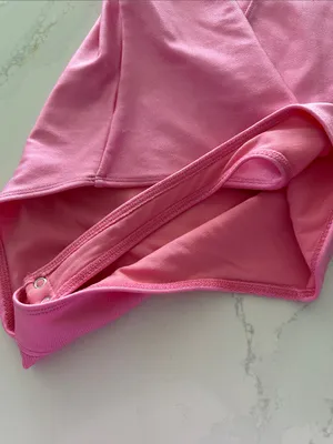 Good American Women’s High Shine Compression Bodysuit Barbie Pink‎ size M thumbnail 4