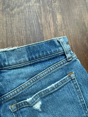 Abercrombie & Finch Women’s The Mom Short - High Rise Distressed Denim-Size 26/2 thumbnail 6