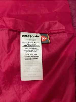 Patagonia Women's Micro Primaloft Hooded Quilted Puffer Jacket Berry Red XL thumbnail 9