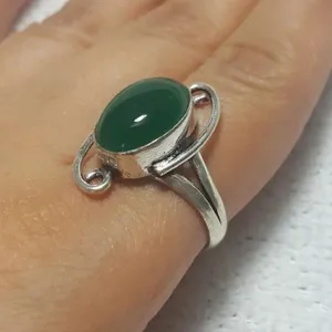 Natural Green Onyx 925 Silver Gemstone Ring Size 7.5 thumbnail 2