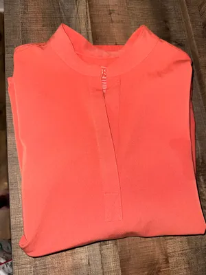 FIGS Scrub Rafaela Oversized Top - Medium + Livingston Pants  thumbnail 5