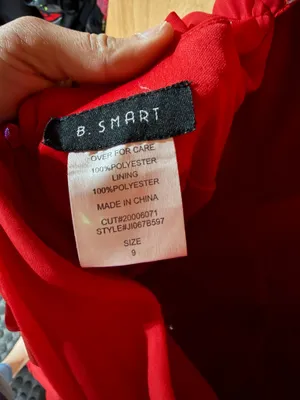 Red juniors short formal dress Size 9 thumbnail 3