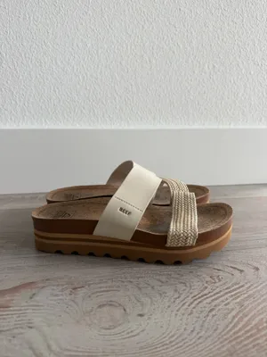 Reef Cushion Vista Hi Sandals Size 9 thumbnail 2