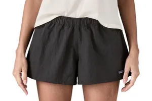 Patagonia Shorts Barely Baggies 2.5" thumbnail 2