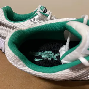 Nike Air Max Moto 2K White Stadium Green HQ2056-102 Size Womens 14.5 Mens 13 NEW thumbnail 6