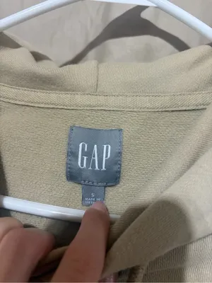 Gap sweatshirt thumbnail 2