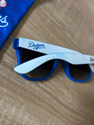 White Wayfarer Sunglasses with UV Protection thumbnail 5