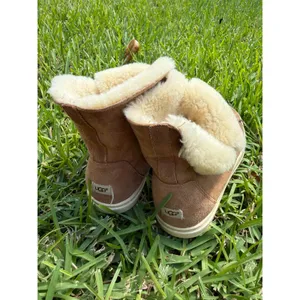UGG High Top Suede Sneakers Size 6 thumbnail 7