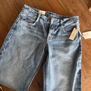 Pilcro Anthropologie Jeans Straight Leg Mid Rise thumbnail 3