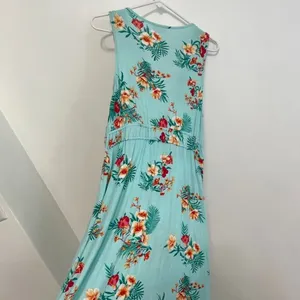 OLIVE & OAK LULUS Sleeveless Floral Maxi Dress Aqua Blue Pink Tropical Hawaiian thumbnail 16