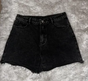 Romwe Raw Hem Shorts thumbnail 1