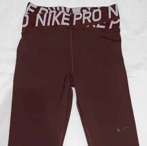 Nike Pro Intertwist Leggings thumbnail 1