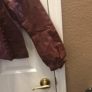 FINAL MARKDOWN Ladies old navy leather jacket small thumbnail 2