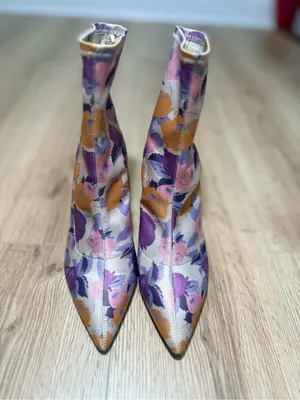 Massimo Dutti Floral Pointed Ankle Boots - Purple, Yellow & Pink thumbnail 3