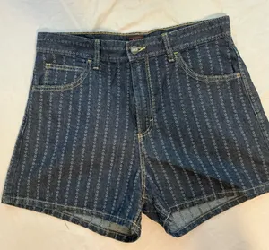 NWT Lee Shorts Mid Rise Indigo Rush Size 10 Striped Denim Shorts thumbnail 1