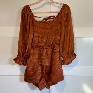 NWT Cassidy Romper XS thumbnail 3