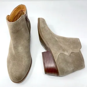 Crown Vintage Beatrix Taupe Suede Leather Low Block Heel Ankle Bootie 7 thumbnail 12