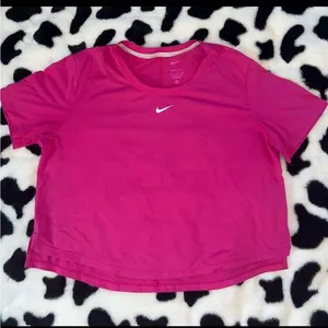 Nike Dri-Fit Short Sleeve thumbnail 1