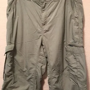 Columbia Activewear pant with many pockets. thumbnail 3