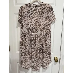 Torrid Babydoll Tunic Top Brown‎ Animal Print V-Neck Button Front 00 thumbnail 4