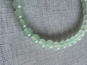 Jade EUC green beaded stretch bracelet. Appx. 6mm beads of genuine gemstone. thumbnail 2