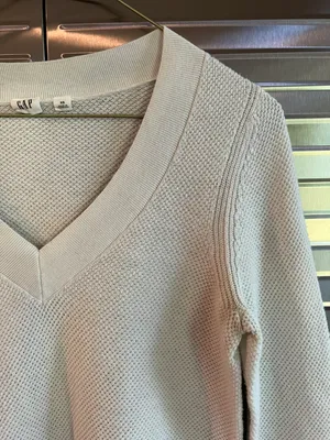 Gap White Sweater thumbnail 3