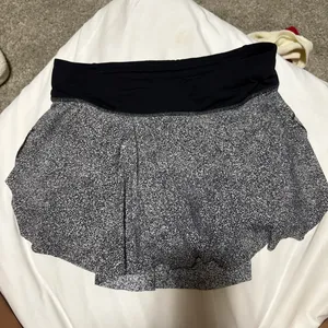 Lululemon Skirt thumbnail 1