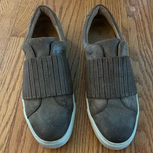 Frye | Women's Ivy Gore Distressed Leather Slip-On Sneakers in Brown Size 8.5 thumbnail 2