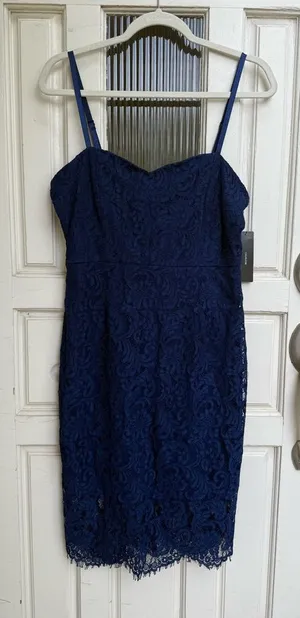 Lulu’s License to Love Navy Blue Lace Bodycon Midi Dress Size Large‎ NWT thumbnail 1