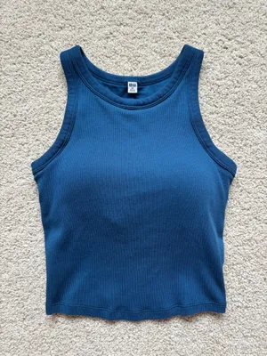 Uniqlo Ribbed Crop Top thumbnail 1