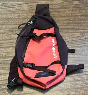 Patagonia Atom 8L Sling Bag thumbnail 1